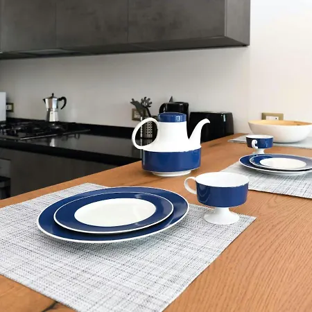 Immaculate 2-bed In Apartment